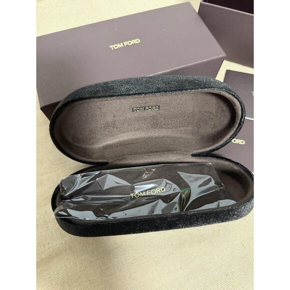 Tom Ford Sunglasses Case Box Set Brown Black Velvet Hard Shell Cleaning Cloth - Picture 2 of 4